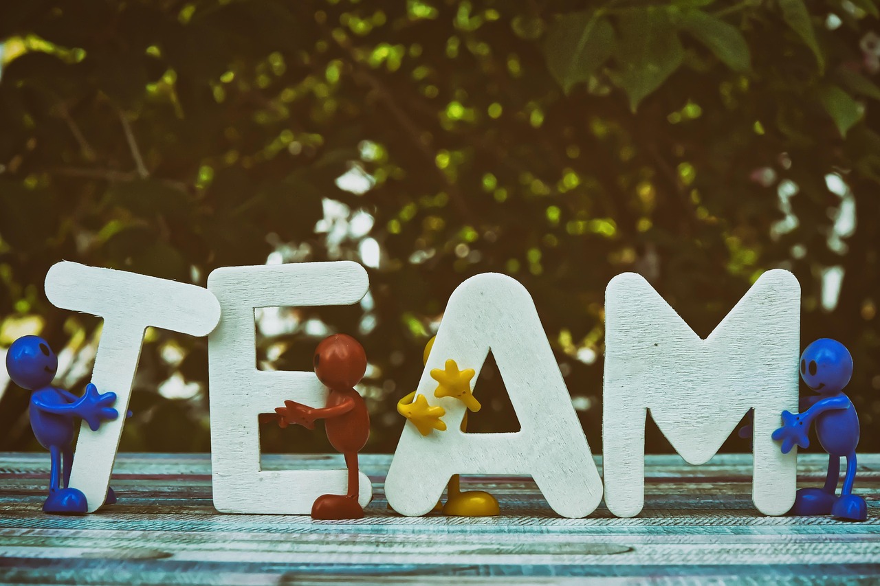 天上碑M台服：土豆app详情下载教程安装到手机